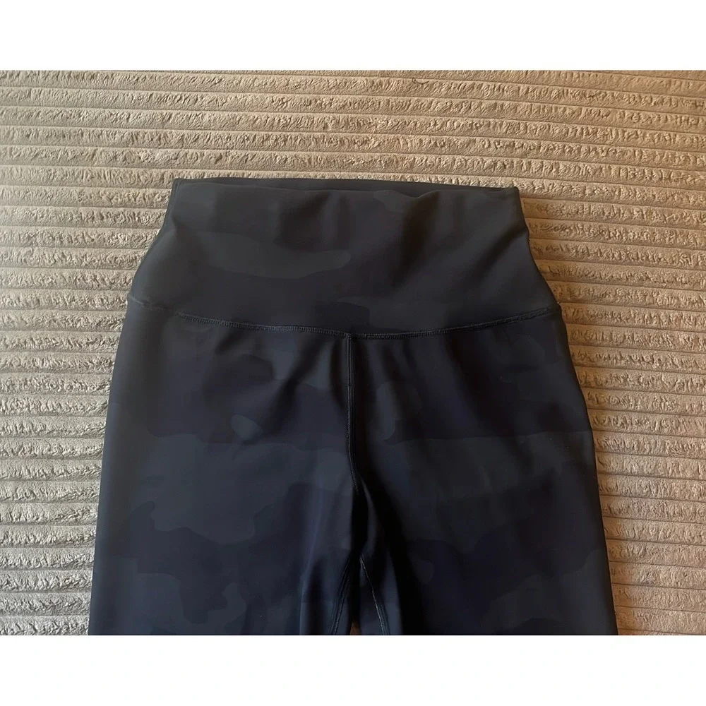 Alo Yoga High Waist Vapor Camo Leggings Black Camouflage Size XS/S Altered